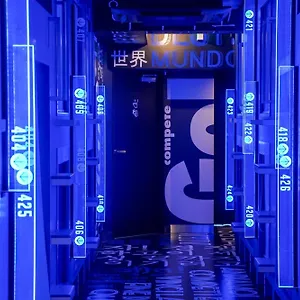 Esports E-zone 電脳空間 Ōsaka